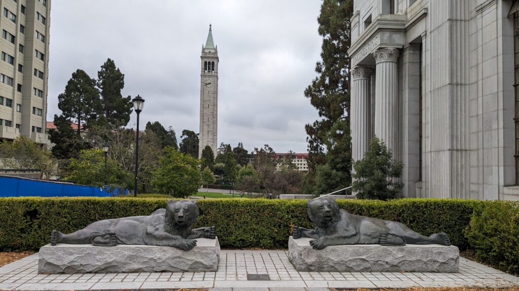 UCバークレーのモニュメント